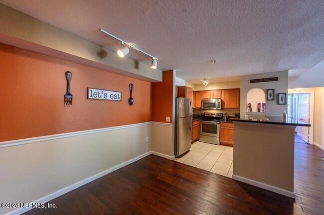 Foto del edificio - 8550 Touchton Road Unit 1327