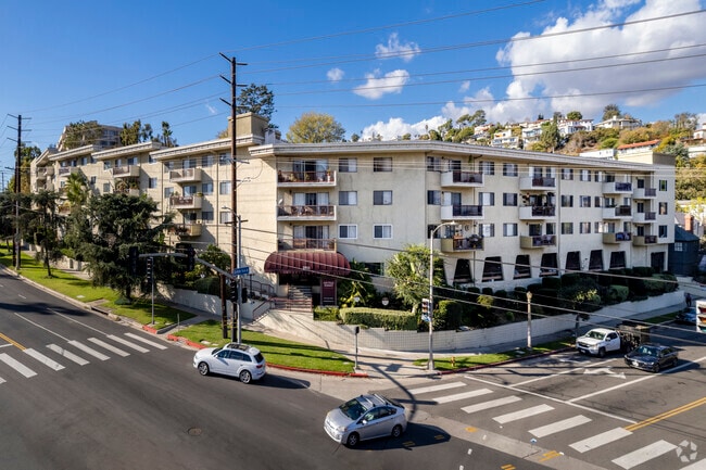 Los Feliz Summit Apartments
