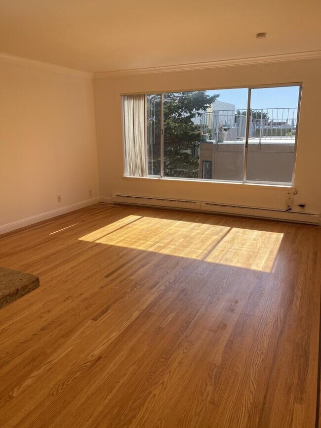 Building Photo - 1 bedroom in San Francisco CA 94117