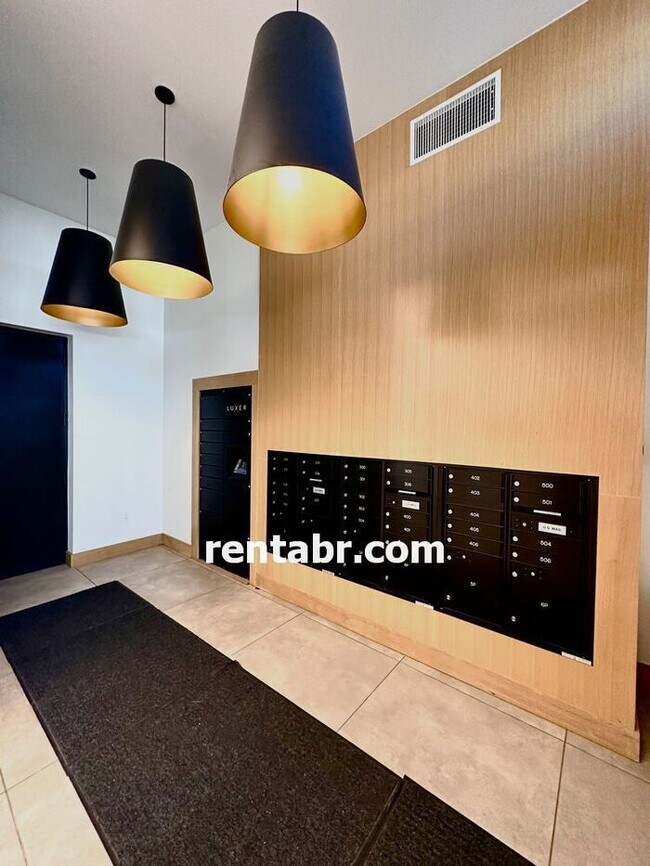 Foto del edificio - Sophisticated One Bedroom in the Heart of ...