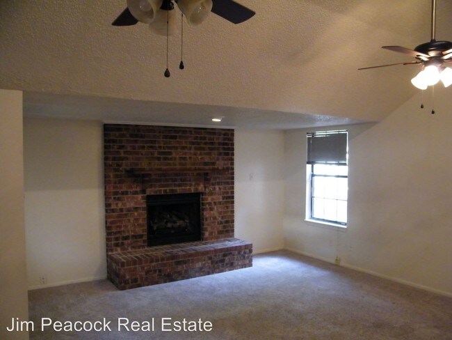 Building Photo - 2 br, 1 bath House - 104 Roosevelt Road