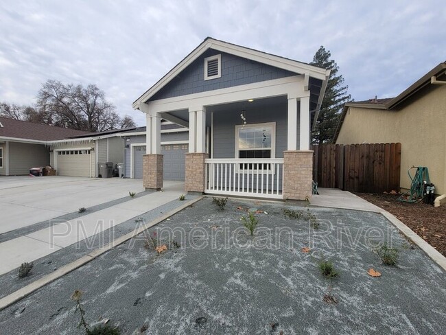Foto del edificio - 1353 Molly Ave