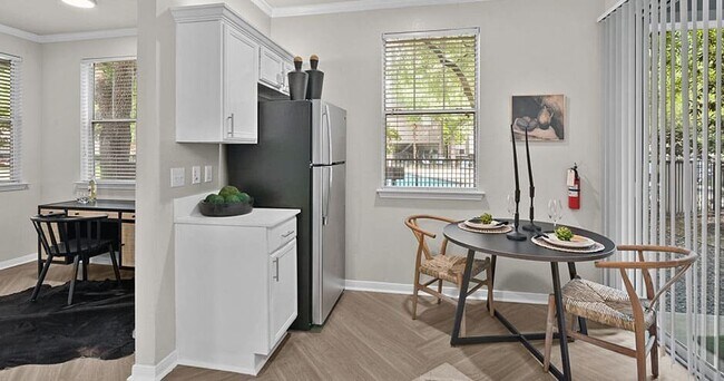 Foto del edificio - Comfort, Convenience, and Community!