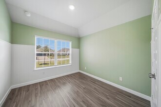 Building Photo - 5327 Briana Dee Dr