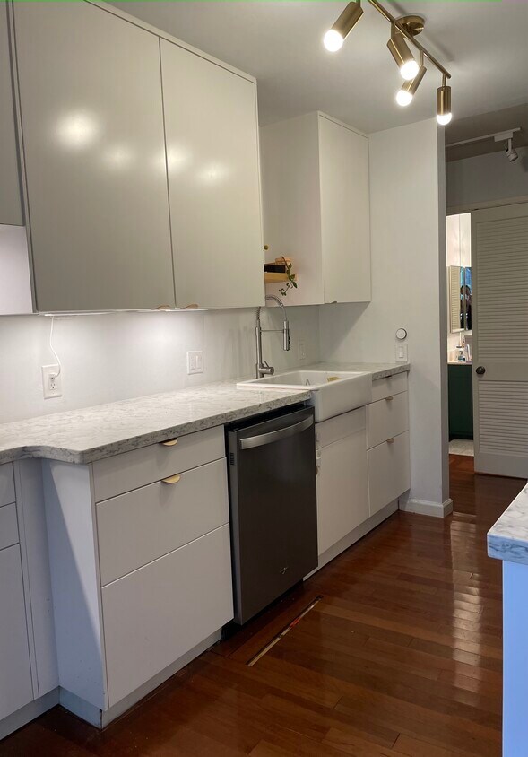 Primary Photo - 3751 Harrison St