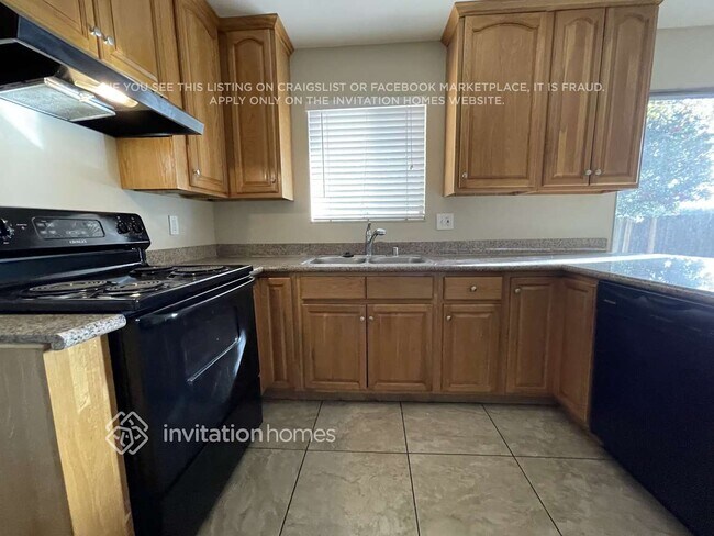 Foto del edificio - 242 College Ave