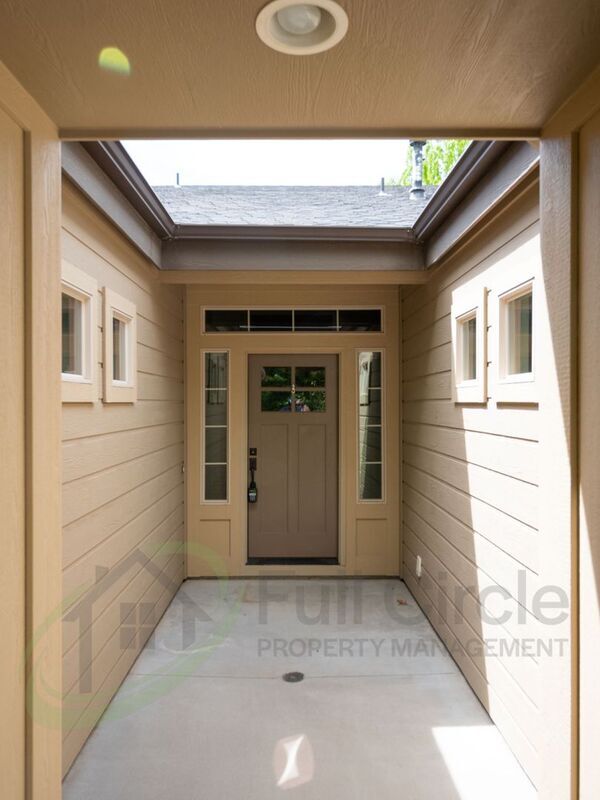 Building Photo - 715 W Laughton Dr