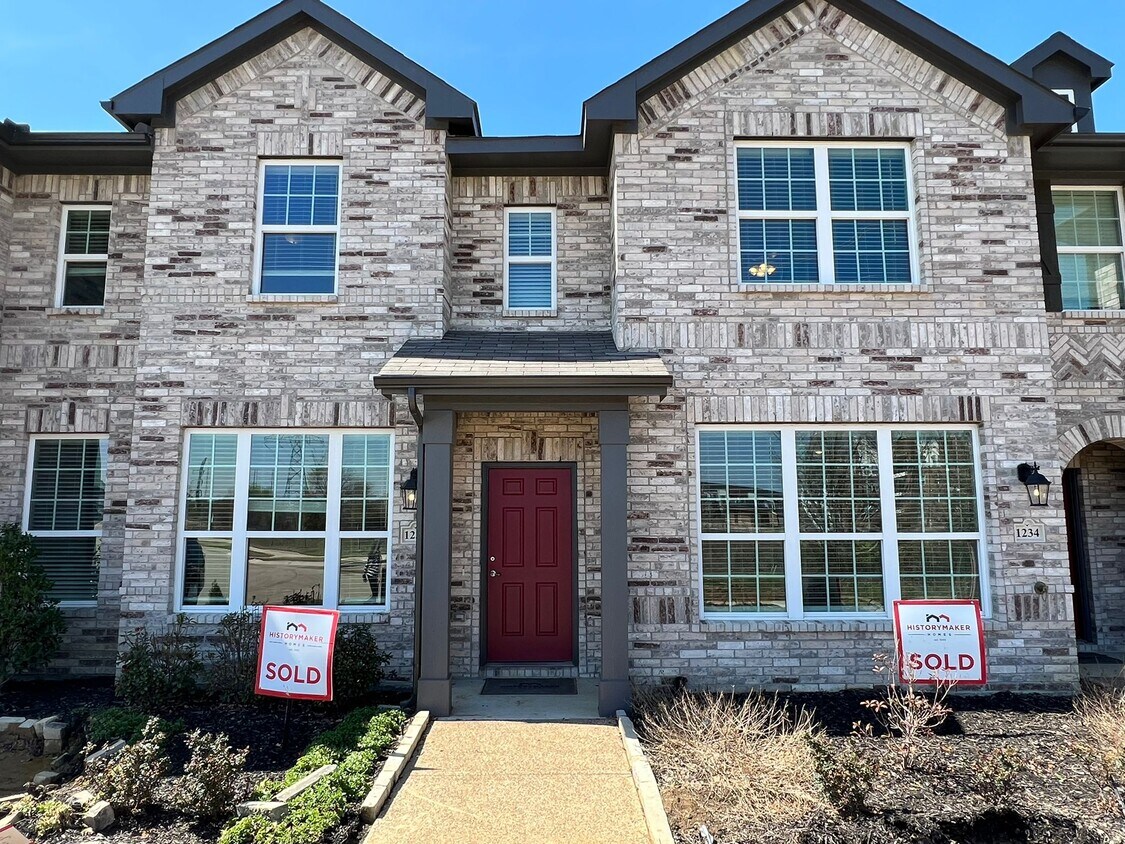 1232 Alamo Dr, Lewisville, TX 75077 Townhome Rentals in Lewisville TX