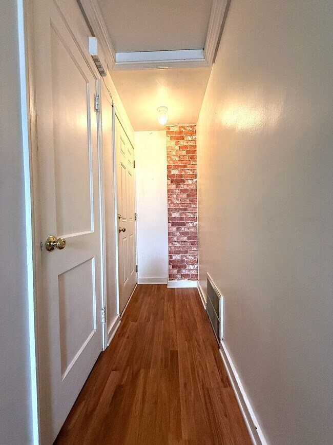 Foto del edificio - 217 W Maple St
