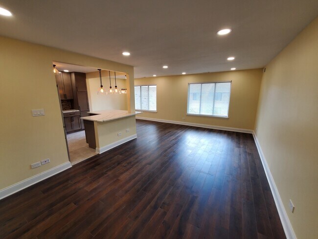 Building Photo - 1450 Vista Walk
