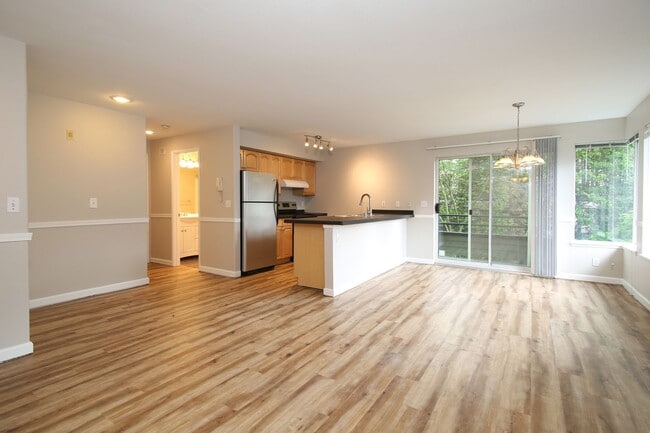 Interior Photo - The Crest On Belmont