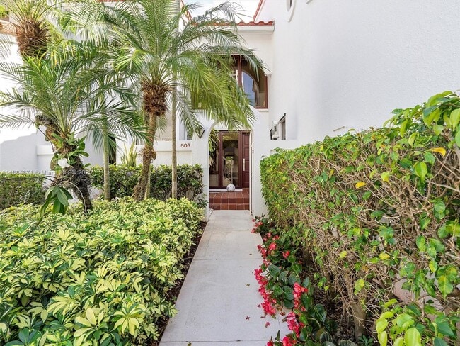 Foto del edificio - 3620 Yacht Club Dr