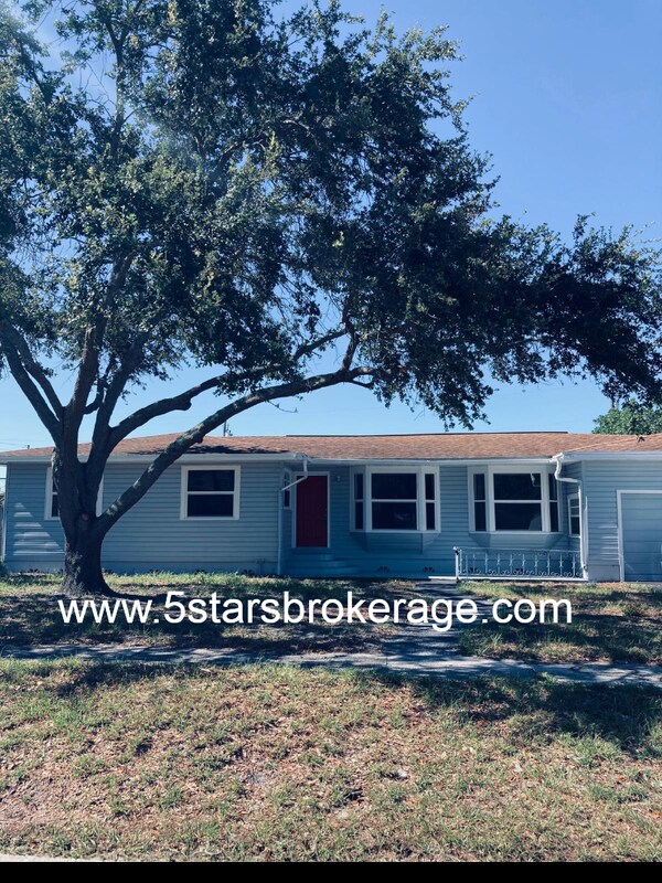 Foto principal - 5024 Emerson Ave S