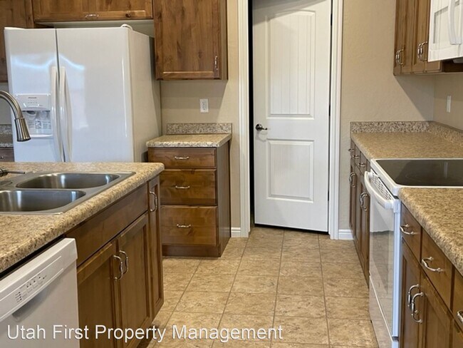 Foto del edificio - 3 br, 2 bath House - 622 N Sage Hen Dr.