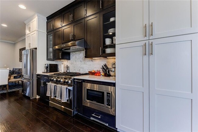 Building Photo - 345 Glen Iris Dr NE