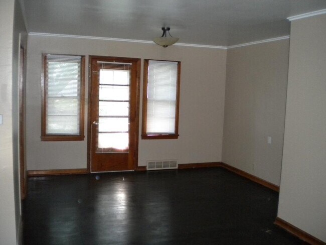 Foto del edificio - 903 South Beacon