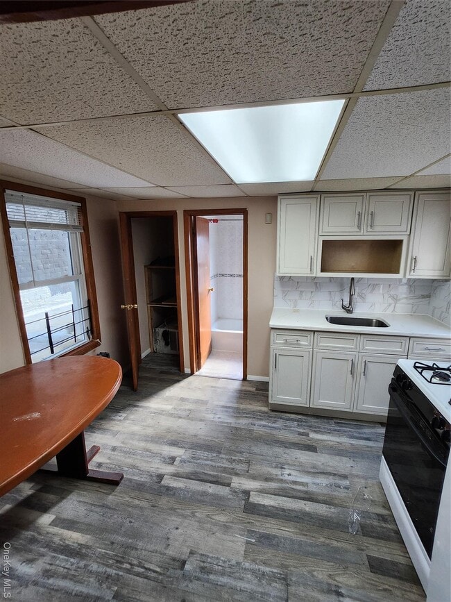 Building Photo - 96-08 101st Ave