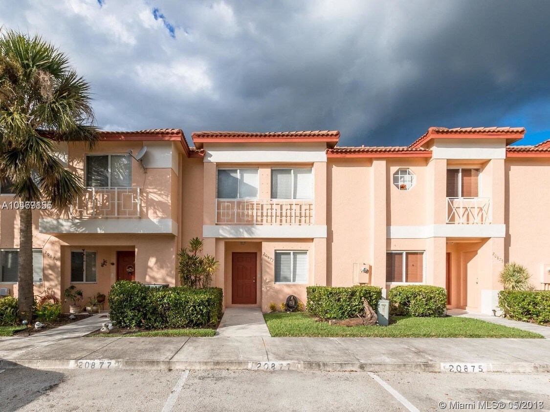 612 NW 208th Terrace, Pembroke Pines, FL 33029 Townhome Rentals in