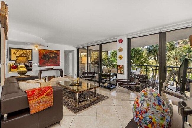Foto del edificio - 2843 S Bayshore Dr