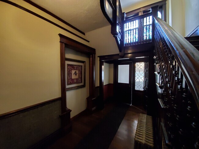 Building Photo - 3939 Warwick Blvd