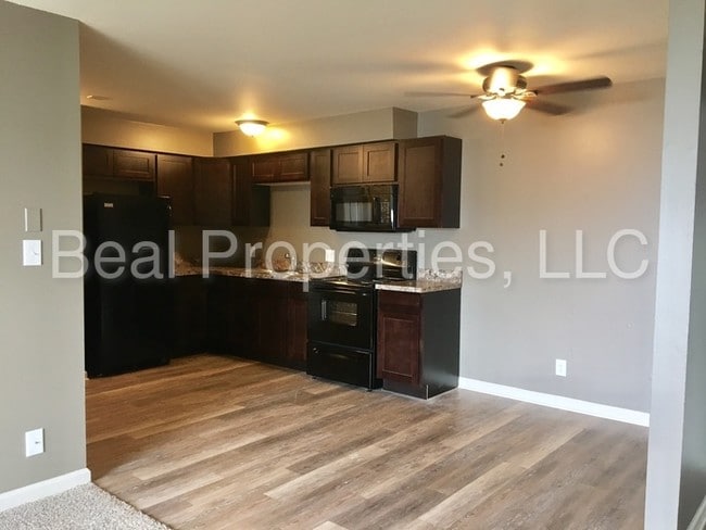 Building Photo - 612 John Anderson Ct