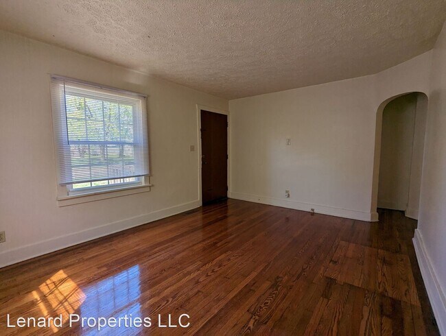 Building Photo - 2 br, 1 bath House - 1620 E Commercial St
