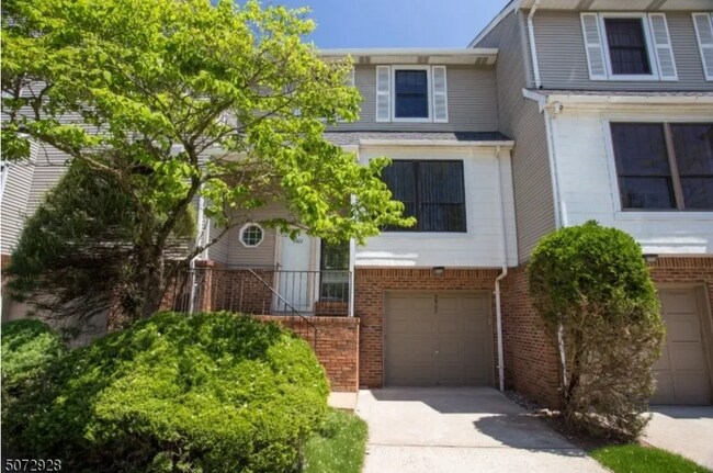 Building Photo - 3902 Spring Brook Dr
