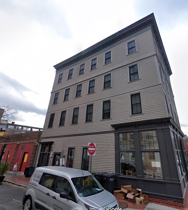 Building Photo - 40 Bow St