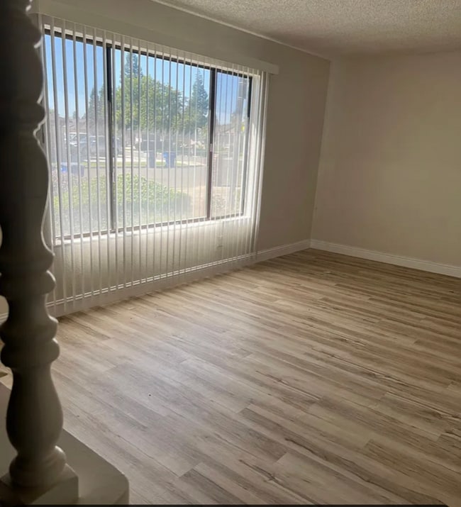 Foto del edificio - 6646 N Thorne Ave