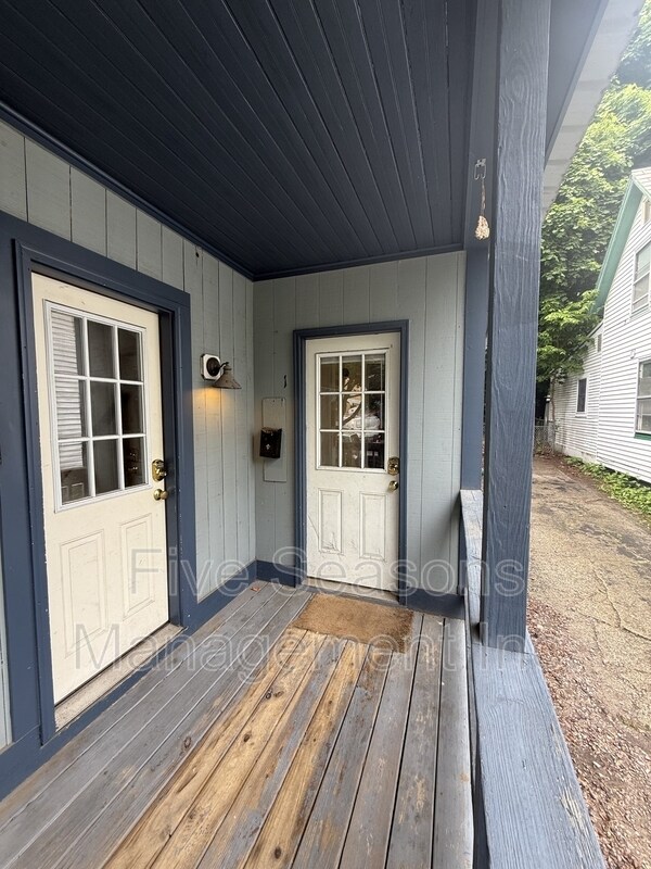 Foto del edificio - 138 N Champlain St