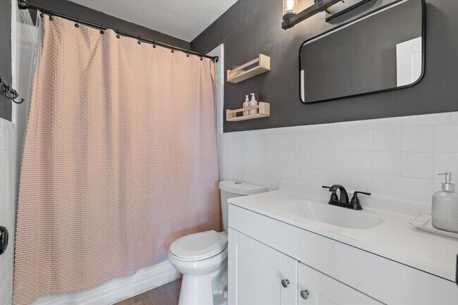 Foto del edificio - 4921 NE 23rd Ave