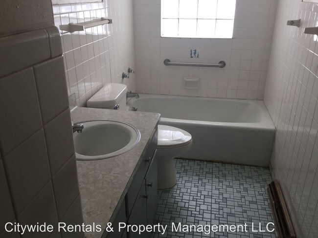 Building Photo - 6742-6744 N 58th St
