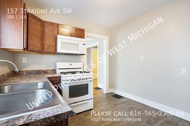 Foto del edificio - 157 Straight Ave SW