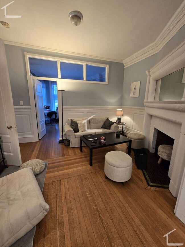 Foto del edificio - 9/1 Rare 4BR/2BA in Kenmore Sq, Heat/hot water inc!