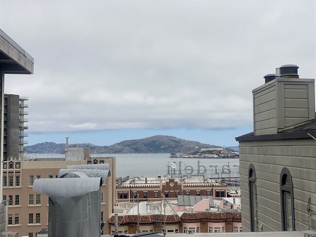 Building Photo - 3 br, 2 bath Condo - 1080 Francisco St 3/2...