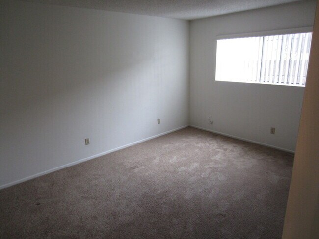 Foto del edificio - 2608 Greenmeadow Rd