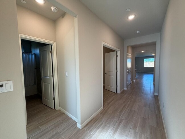 Building Photo - 660 Atlantica Dr S