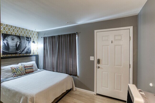 Foto del edificio - 61 S Sable Blvd