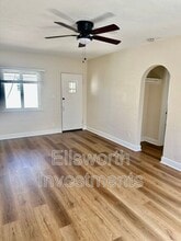 Building Photo - 3531 Park Blvd