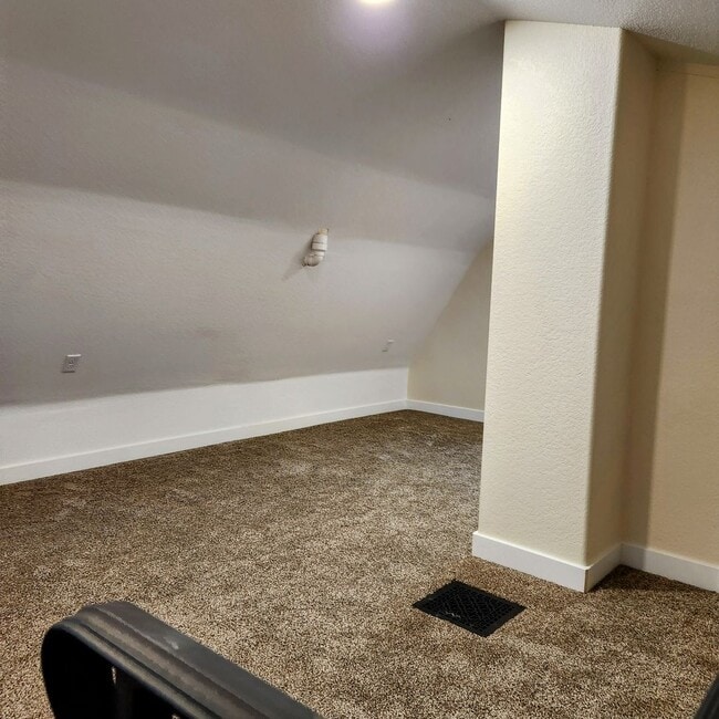 Building Photo - ONE BEDROOM ON THE RANCH! CLOSE TO SHOPPIN...