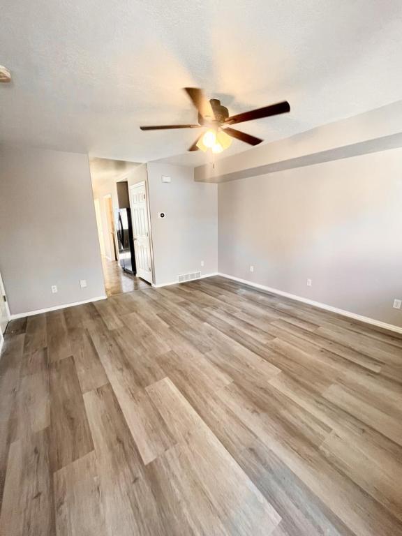 Foto del edificio - 1947 N 275 W