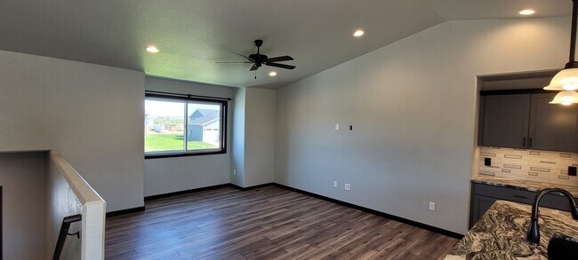 Foto del edificio - 541 Bull Run Dr