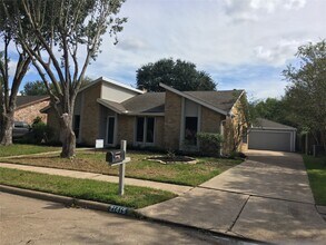 Building Photo - 21415 Park Willow Dr