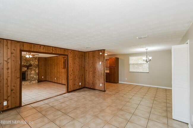 Foto del edificio - 10632 Pinholster Rd