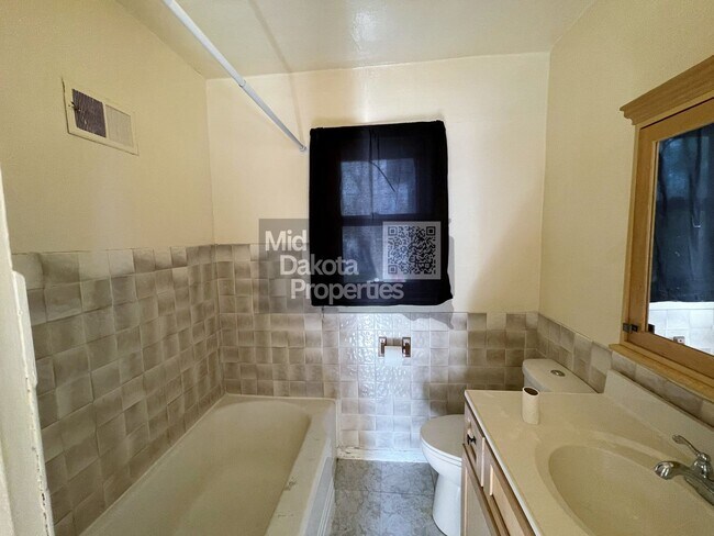 Foto del edificio - 403 S 1st- 3 bedroom house in Parkston