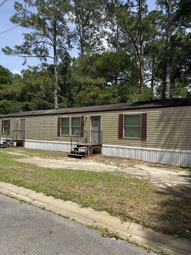 Primary Photo - 842 Spring St