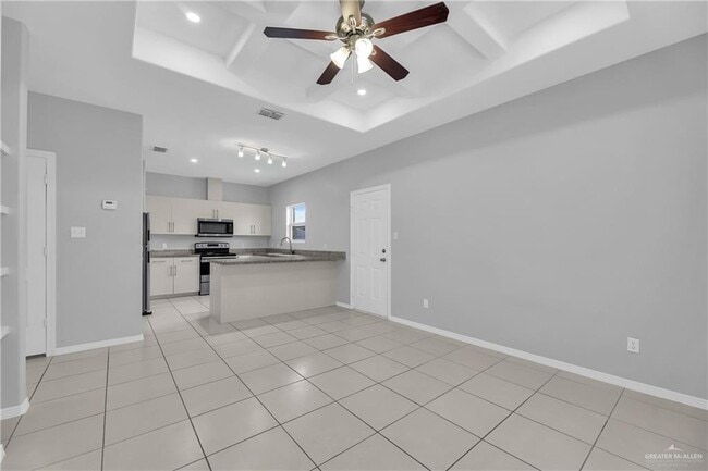 Building Photo - 27 Paola St