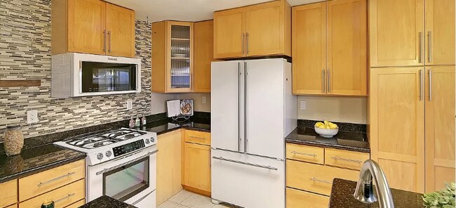 Foto del edificio - 8110 7th Ave SW