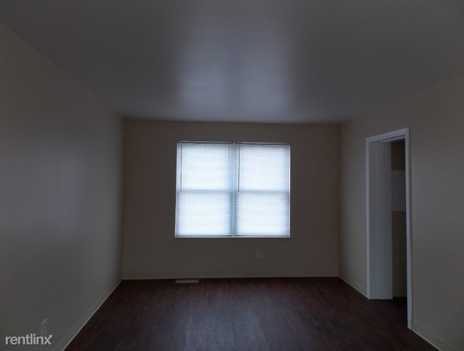 Building Photo - 735 Canonby Pl