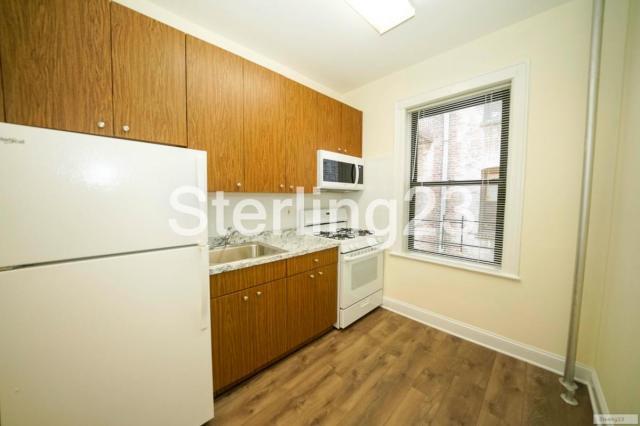 Foto del edificio - 2 bedroom in SUNNYSIDE NY 11104